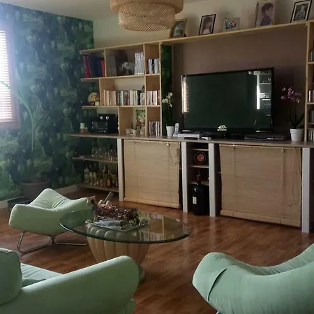 Apartman 51 Avenue Du Pont Pontaumur
